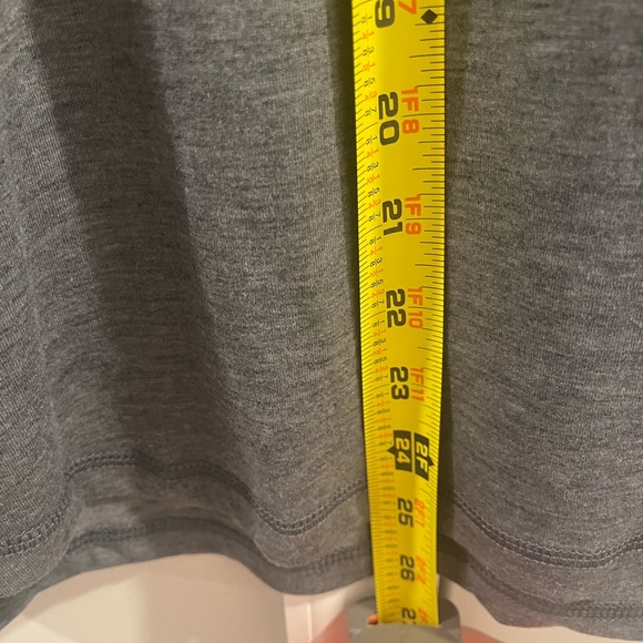 NWT Women’s Tee Shirt Size XL - Picture 3 of 4